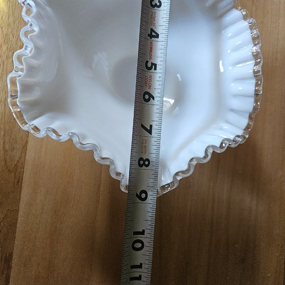 vintage Fenton Silvercrest bowl ruffled edges white milk glass fruit bowl - Picture 4 of 6
